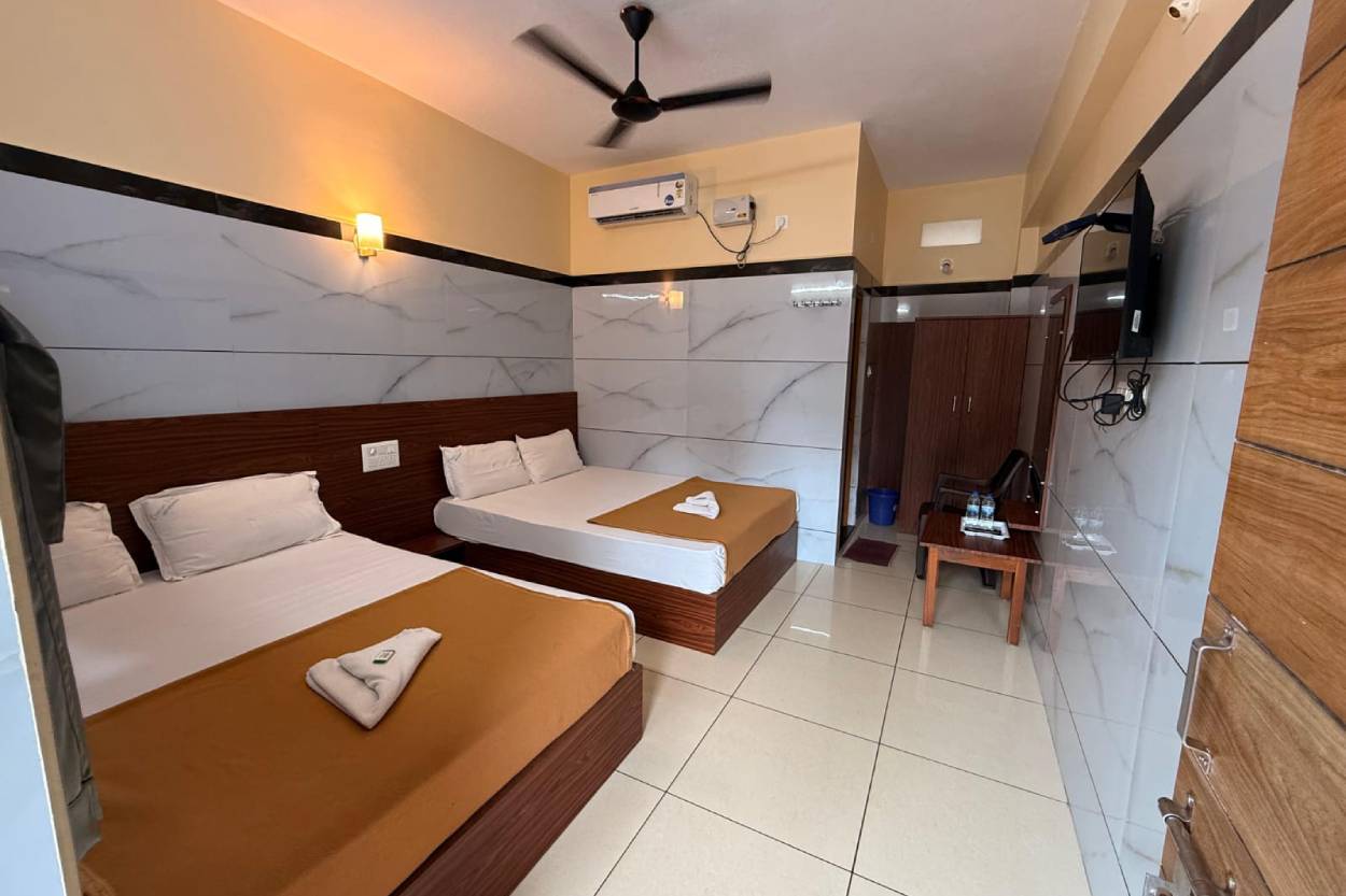 images/room/deluxe-four-bed-room2.jpg